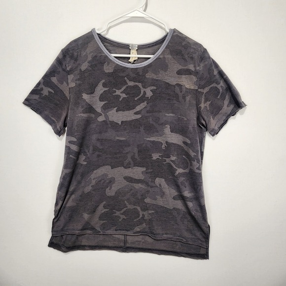 We The Free Tops - We The Free Women's Casual Comfy Camo T-Shirt Gray Size S
